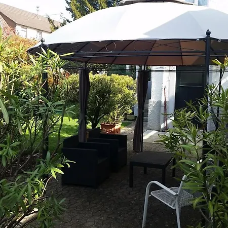 Gaestehaus Am Weiher Homestay Weil am Rhein